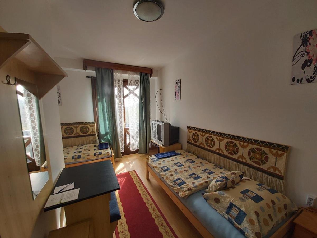 Valcsics Villa Panzio เปตช์ ภายนอก รูปภาพ